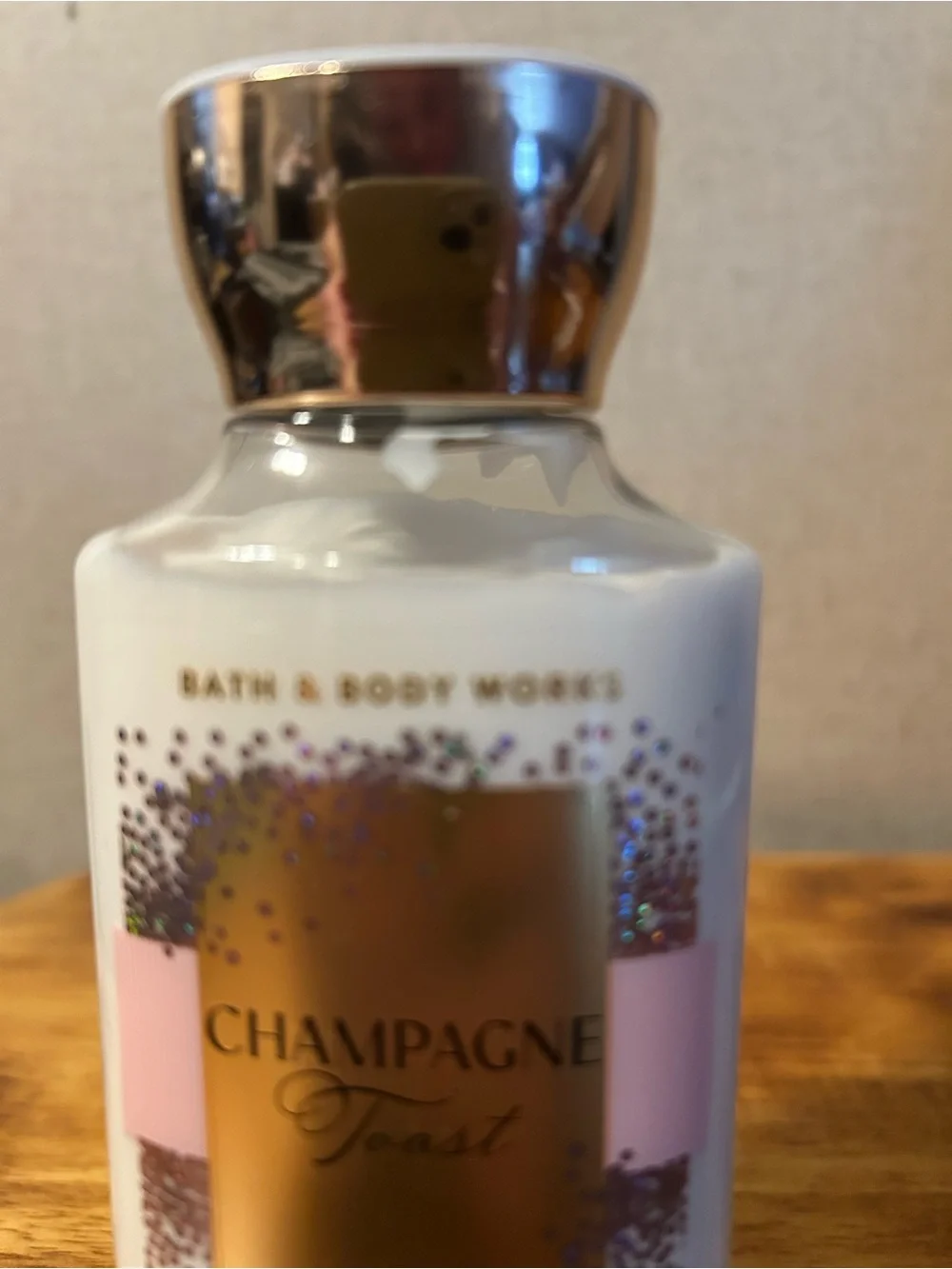 Bath & Body Works Champagne Toast Daily Nourishing Body Lotion - White
